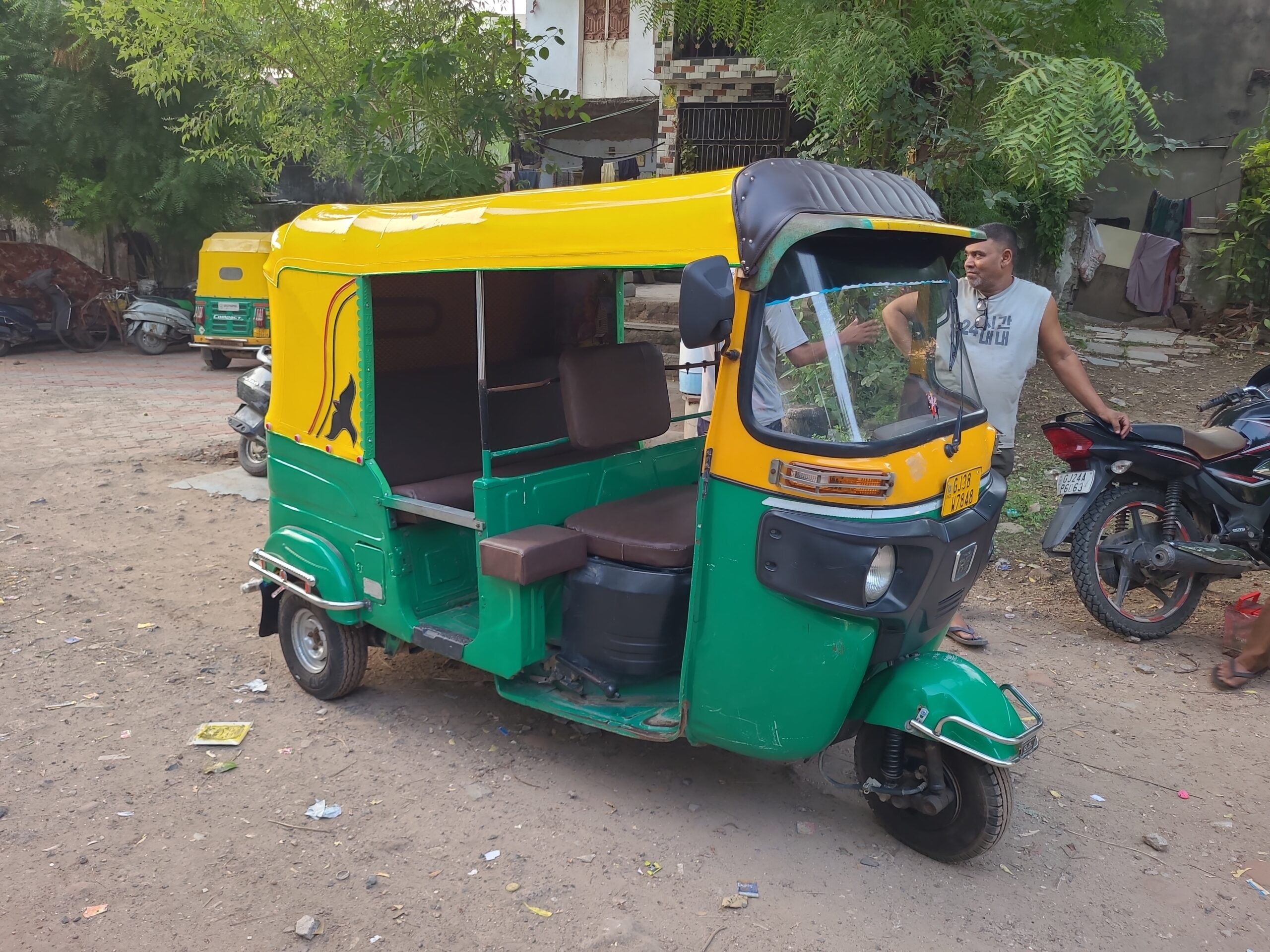 2022 BAJAJ RE COMPACT CNG AUTO RICKSHAW | 1ST OWNER | EXCELLENT CONDITION - Image 2